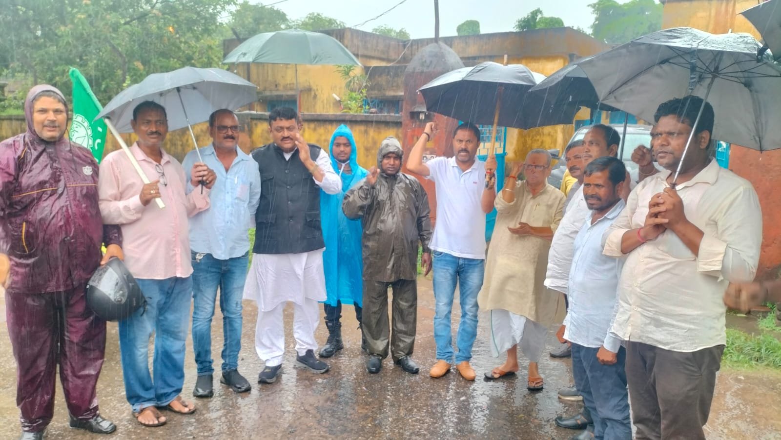 ट्रेड यूनियन हड़ताल का कोयलांचल में दिखा असर… एके झा…