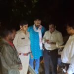 झारखण्ड मे पिछले 25 दिनों से हों रही बारिश मे गिरी मिट्टी की दीवार ढाई ढाई वर्ष के एक बच्चे और 70 वर्षीय बुजुर्ग महिला की दबकर मौत एक घायल…