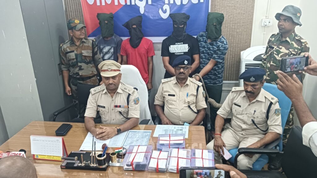 जामताड़ा पुलिस की कार्रवाई: चितरपुर में साईबर ठगों का गिरोह दबोचा, 4 गिरफ्तार, 12 मोबाइल और 16 सिम कार्ड बरामद…