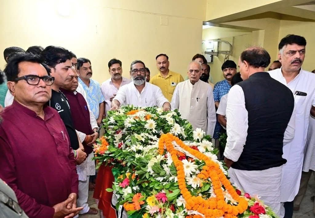 मजदूरों की सशक्त आवाज ,पूर्व मंत्री ददई दुबे को CM हेमंत सोरेन ने दी श्रद्धांजलि…ददई “बाबा” का आज हुआ अंतिम संस्कार…