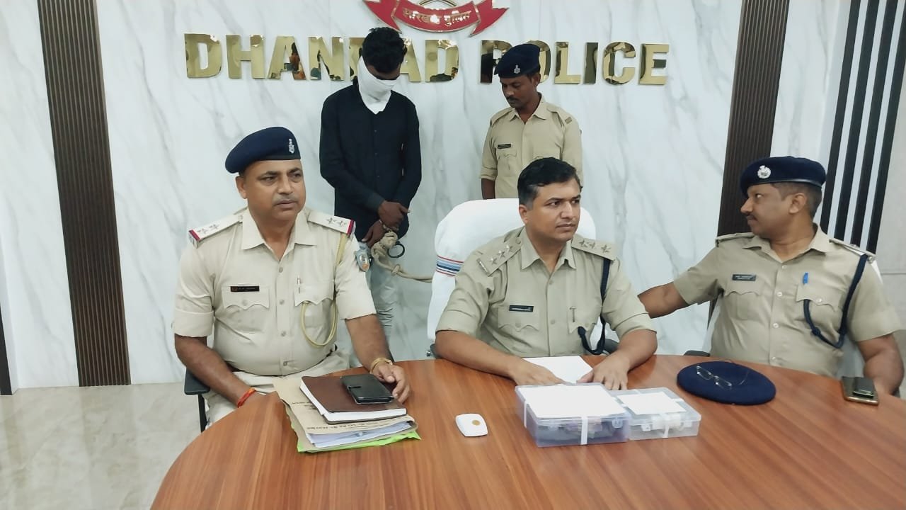 माइक्रो फाइनेंस कर्मचारी द्वारा दर्ज कराई गई लूटकांड पुलिसिया जांच में निकला फर्जी…डीएसपी ने मामले का किया खुलासा….