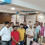 हेलमेट नहीं तो पेट्रोल नहीं : जामताड़ा एसपी के ‘सड़क सुरक्षा महायज्ञ’ में पेट्रोल पंप संचालकों की आहूति, लेकिन डीसी अब तक ‘कनिष्ठ ब्रह्मचारी’ की तरह दूर खड़े…