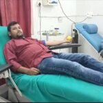 जरूरतमंद महिला के लिए सामाजिक कार्यकर्ता अमित दास ने किया रक्तदान..