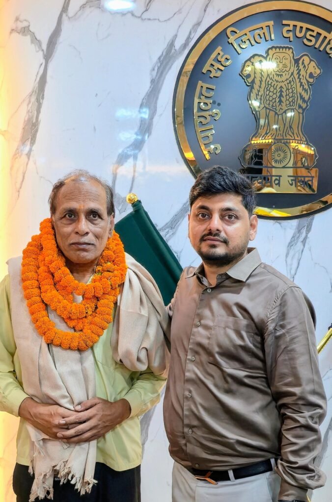 राजस्व व विकास शाखा के कार्यालय अधीक्षक तथा गोपनीय शाखा के अनुसेवक हुए सेवानिवृत…