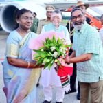 झारखंड की धरती पर प्रेसिडेंट द्रौपदी मुर्मू का हुआ भव्य स्वागत,हेमंत सोरेन ने राँची एयरपोर्ट पर किया अभिनन्दन..
