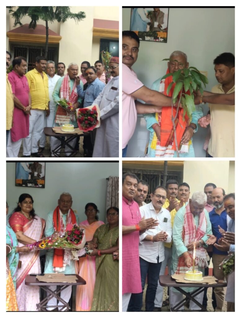 पूर्व MP पशुपतिनाथ सिंह उर्फ (PN SINGH) ने अपनी 76वां जन्मदिन कार्यकर्ताओं के साथ सादगी से मनाया..राजनीति से संन्यास पर कहा..अभी तो मैं जवान हूं…