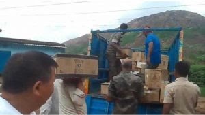 Dhanbad News: झरिया में नकली मिनी शराब फैक्ट्री का भंडाफोड़, 80 पेटी शराब जब्त, एक हिरासत में…