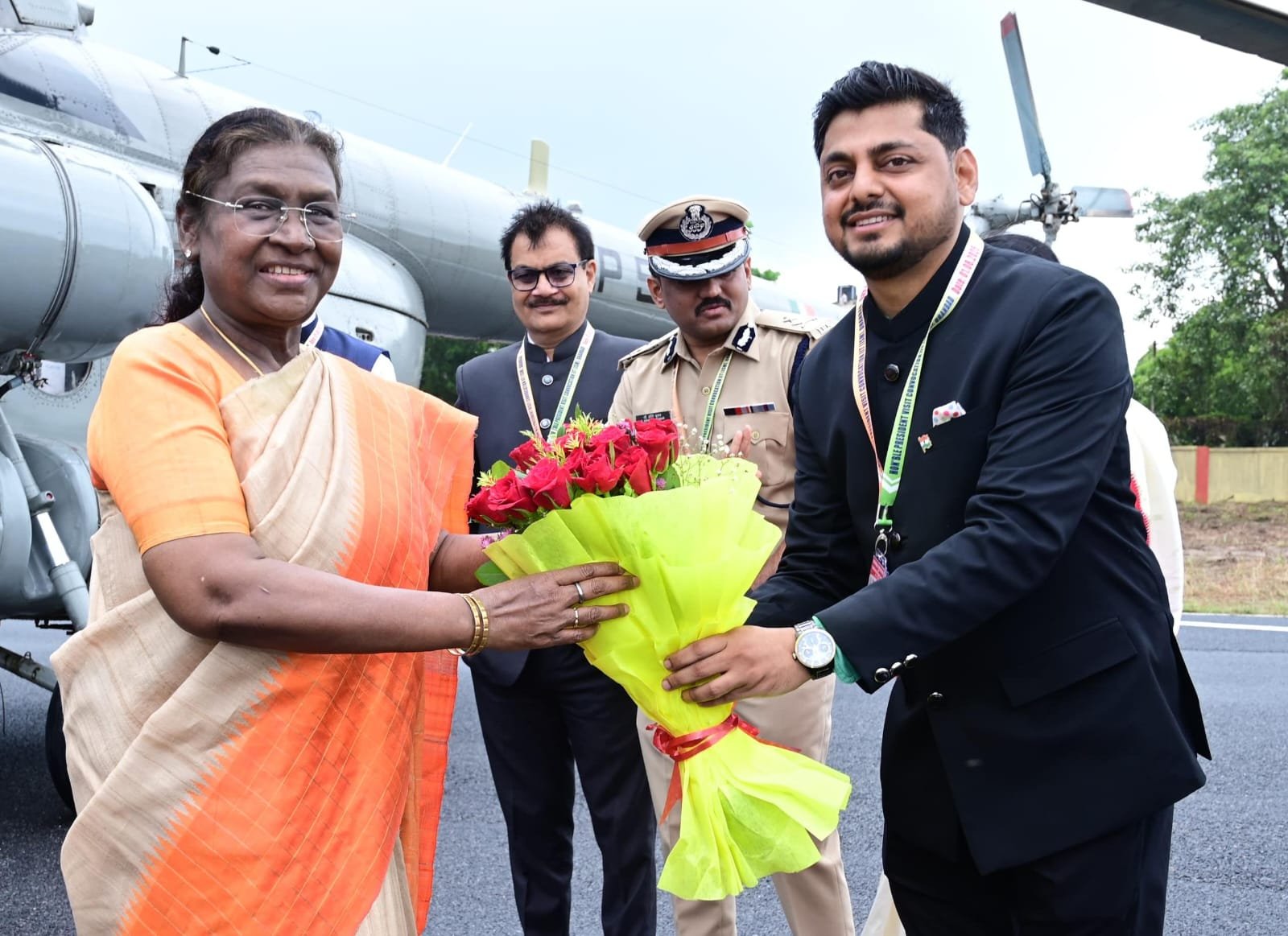 राष्ट्रपति का उपायुक्त ने पुष्पगुच्छ प्रदान कर किया स्वागत…