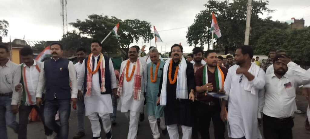 लोकतंत्र और संविधान बचाने के लिए कांग्रेस को मजबूत करें जिलाध्यक्ष संतोष सिंह…