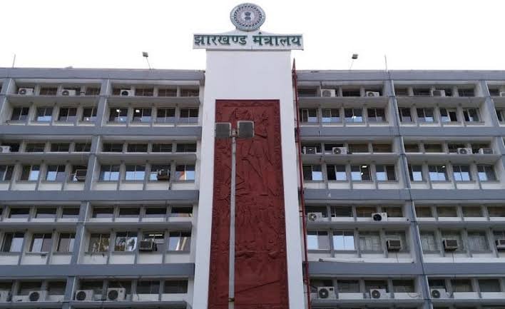 दिशोम गुरु के निधन पर राज्य में शोक की लहर, कैबिनेट ने जारी की 2 दिनों के छुट्टी की अधिसूचना…