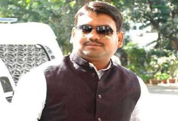 पूर्व विधायक संजीव सिंह को मिली सुप्रीम कोर्ट से जमानत…