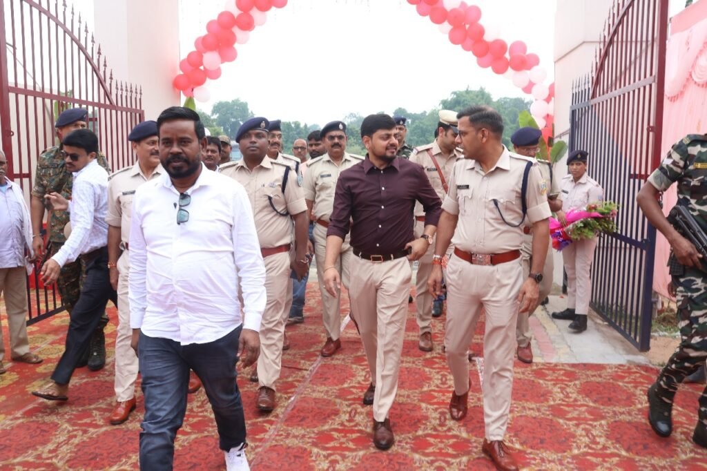 बरवाअड्डा थाना के नवनिर्मित भवन का उद्घाटन…