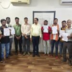 ऑटो रिक्शा चालकों को प्रदान किया परमिट…