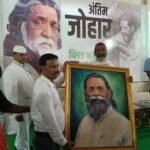 पाकुड़ के चित्रकार विनय घोष ने मुख्यमंत्री को समर्पित किया दिशोम गुरु का पोर्ट्रेट…