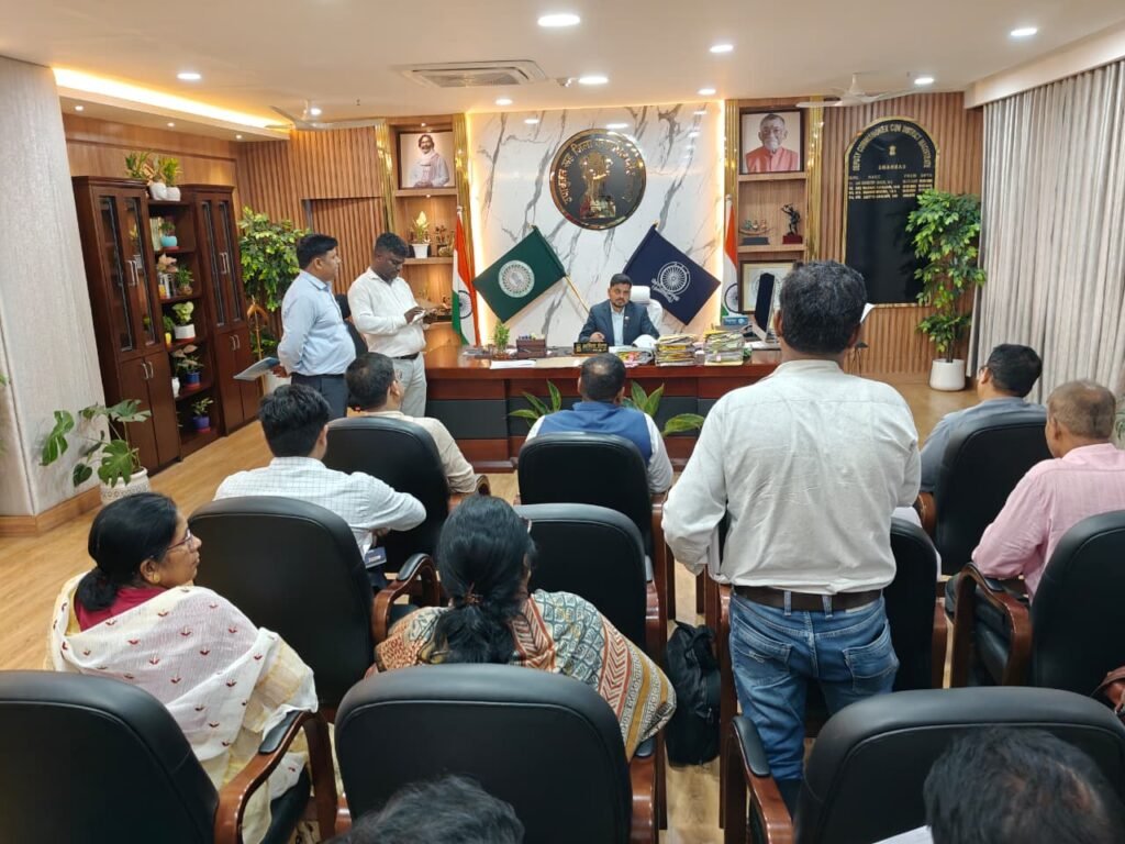 उपायुक्त की अध्यक्षता में की गई सामाजिक सुरक्षा विभाग से संचालित योजनाओं की समीक्षा बैठक…