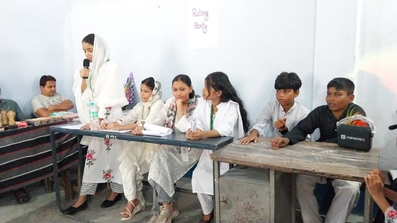 हज से आए सिक्षक के सम्मान मे विभिन्न कार्यक्रमो का हुआ आयोजन पुरस्कार भी किया गया वित्रण…