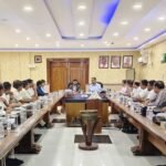 जिला प्रशासन व ईसीआर की बैठक संपन्न..रेलवे से जुड़ी संरचनात्मक व प्रबंधन योजनाओं पर किया विचार-विमर्श…