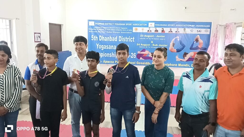 वीर दत्ता ने जीता सिल्वर मेडल, सिंदरी के लोकप्रिय विधायक माननीय चन्द्रदेव महतो ने दी बधाई…