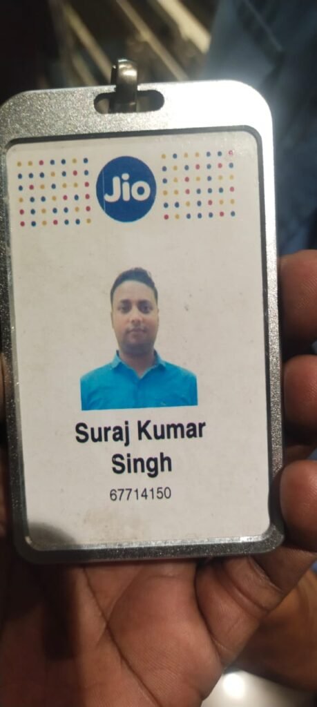 ट्रेफिक सिग्नल तोड़कर भाग रही मिनी बस ने मोटरसाईकल चालक को रौँदा, हालत गंभीर…