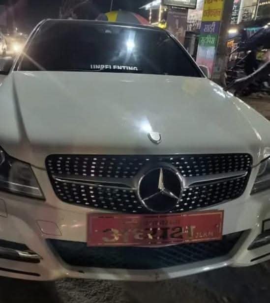 रांची : कार में विधानसभा अध्यक्ष का बोर्ड लगाकर घुम रहे थे 3 लड़के, जयराम महतो की पार्टी JLKM का लिखा था नाम, पुलिस ने पकड़ा…