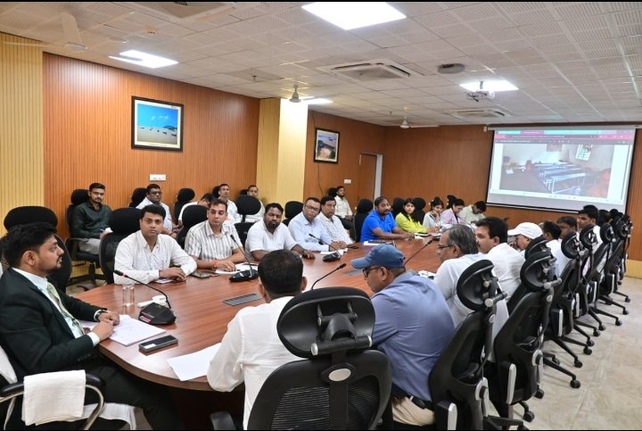 उपायुक्त की अध्यक्षता में की गई कॉरपोरेट सोशल रिस्पॉन्सिबिलिटी (CSR) से संबंधित बैठक का आयोजन..