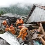 किश्तवाड़ में 70 शव निकाले गए, 75 लापता..बादल फटने के बाद आई आपदा से चिशोती गांव बेहाल…