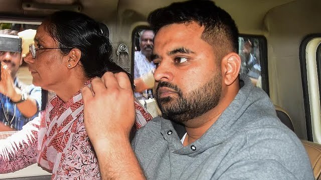 रेप केस में JDS के पूर्व सांसद प्रज्वल रेवन्ना को उम्रकैद की सजा, कोर्ट ने 10 लाख रुपये का जुर्माना भी लगाया….