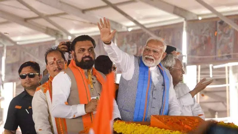 PM मोदी ने बिहार को दिया 36,000 करोड़ का तोहफा, पूर्णिया एयरपोर्ट का शुभारंभ कर फूंका चुनावी बिगुल…