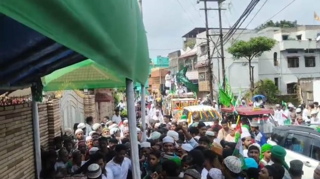 आसनसोल मे अकीदत के साथ मनाई गई ईद-मिलादुन्नबी की पर्व…