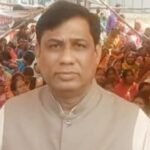 सिंदरी शहरपुरा बाजार में क्षतिग्रस्त बिजली खंभा बना खतरा, सीपीएम नेता ने चेताया…