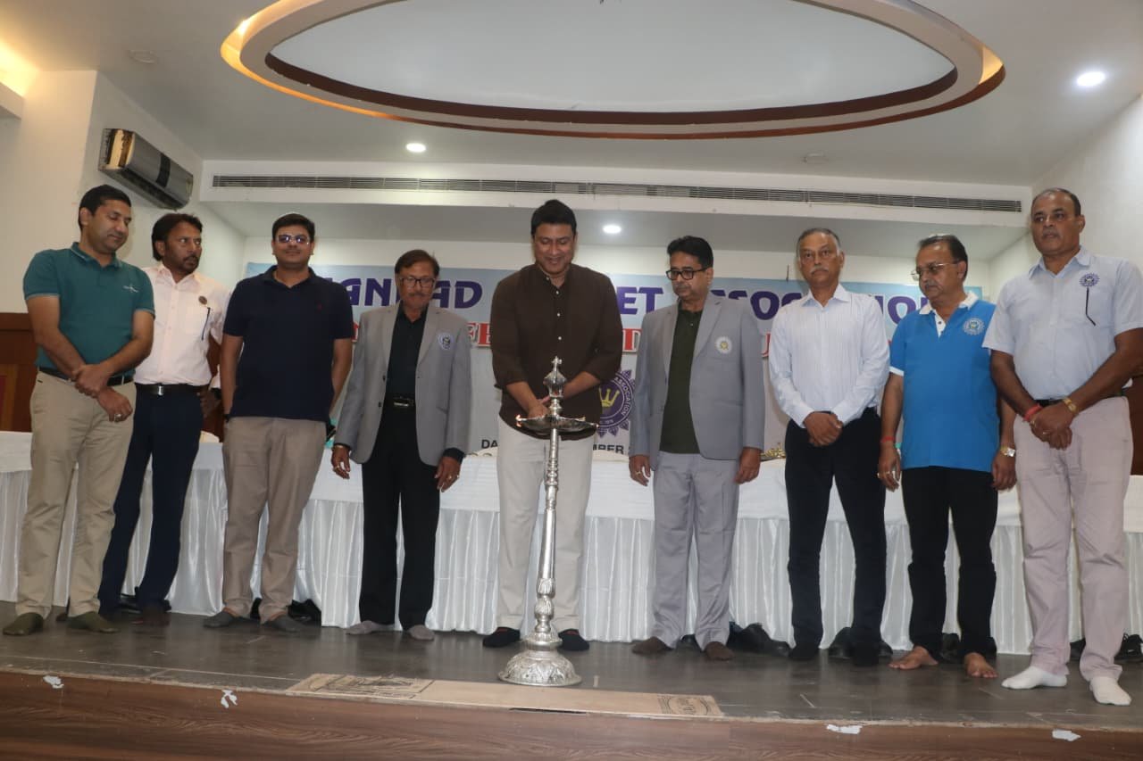 DCA की AGM में आय व्यय का लेखा जोखा : चयनित क्रिकेटर ऑफ द ईयर के साथ सर्वाधिक रन बनाने वाले क्रिकेटरों को किया गया सम्मानित..मिशन 2028 लांच…