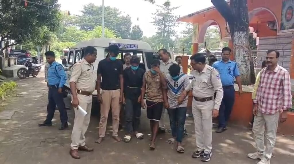 जावेद हत्याकांड मामले मे पुलिस को मिली बड़ी कामयाबी ,गैंग का शूटर गिरफ्तार…05 लाख की सुपारी देकर जीजा ने रची थी हत्या की साजिश…