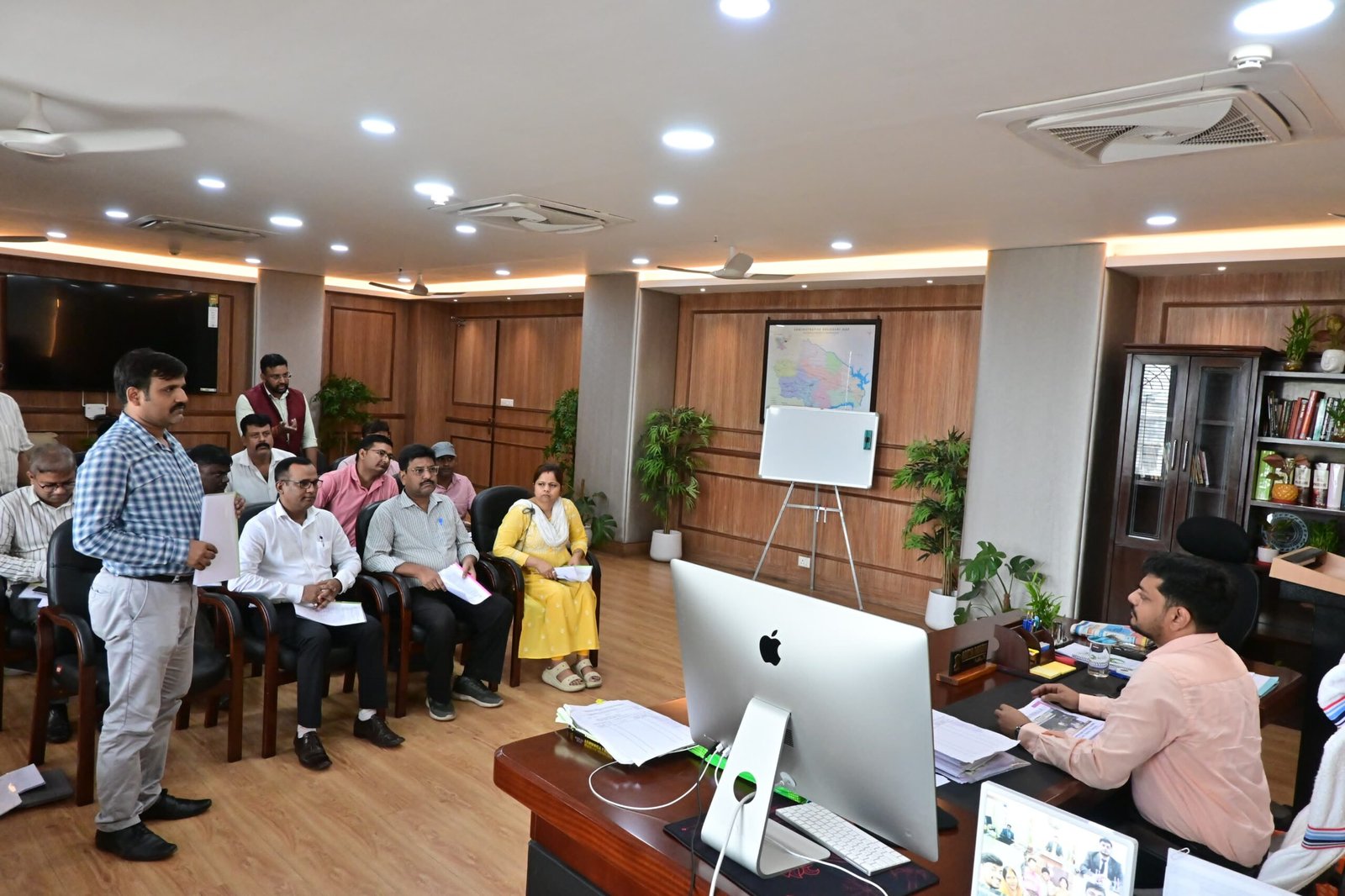 उपायुक्त ने की कृषक पाठशाला के कार्यों की समीक्षा…