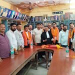 राजपूत करनी सेना ने बार एसोसिएशन के नव निर्वाचित पदाधिकारियों को किया सम्मानित…