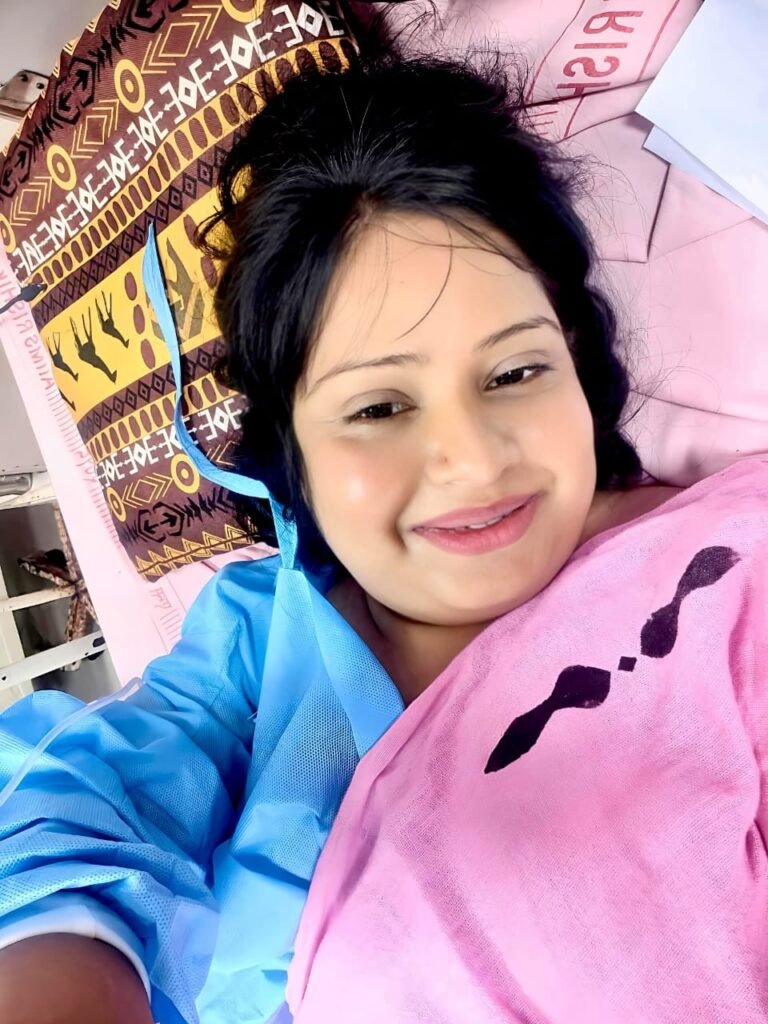 भोजपुरी लोक गायिका देवी, बिना शादी किए बनीं सिंगल_मदर..ऋषिकेश एम्स में दिया बेटे को जन्म…