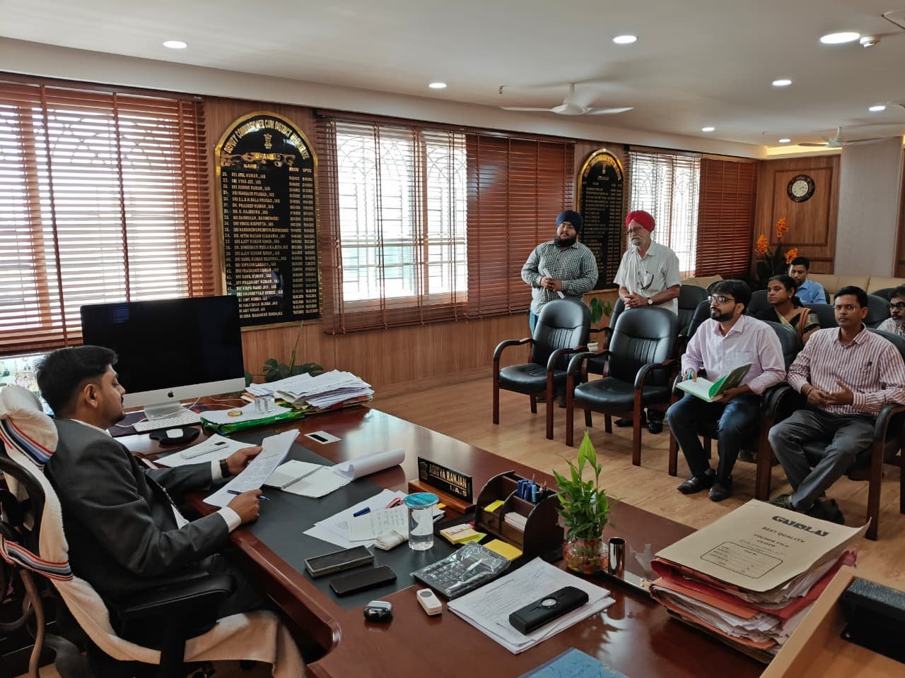 जनता दरबार में आमजनों की समस्याओं से अवगत हुए उपायुक्त..समस्याओं के निष्पादन हेतु अधिकारियों को दिए निर्देश…