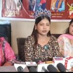 धनबाद में मिस अर्थ इंटरनेशनल माही शर्मा की पहल: ‘रंगरेज़ क्रिएशन’ के तहत डांडिया नाइट का आयोजन….