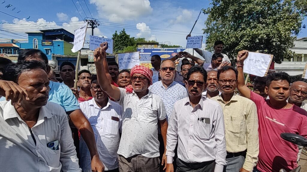 फेयर प्राइस डीलर्स एसोसिएशन के बैनर तले निरसा में एकदिवसीय धरना, चिरकुंडा में बाईक रैली एव शहीदों को माल्यार्पण…