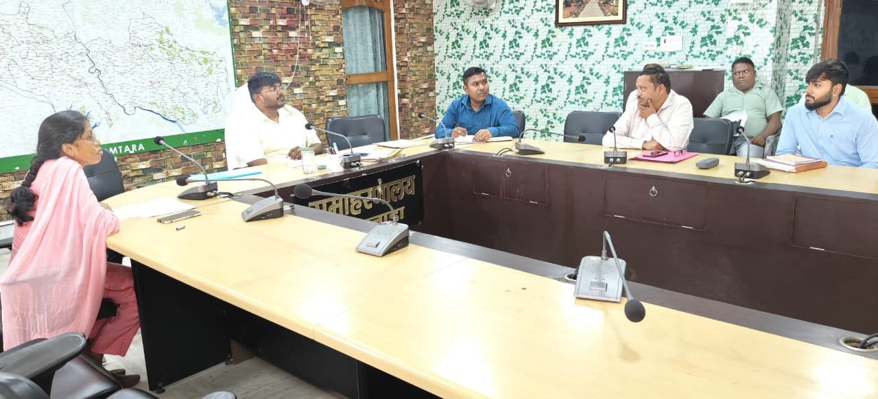 जामताड़ा में भू-अर्जन को लेकर उपायुक्त रवि आनंद ने की सख्त चेतावनी | विकास कार्यों में बाधा डालने वालों पर होगी कड़ी नज़र…