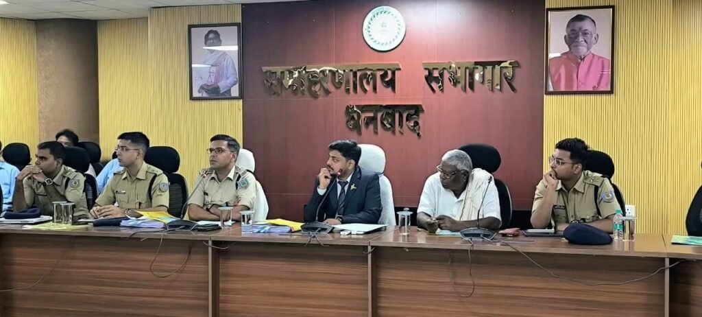 दुर्गा पूजा से पहले सड़क सहित बुनियादी सुविधाएं दुरुस्त करने का निर्देश..एनएच को जाम मुक्त रखने के लिए राजगंज व गोविंदपुर में रहेंगी क्रेन…