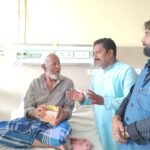 प्रधानमंत्री नरेन्द्र मोदी के जन्मदिन पर मरीजों के बीच बांटा गया फल…