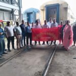 ऑल इंडिया रेलवे मेंस फेडरेशन के आह्वान पर पूरे भारतीय रेलवे में प्रदर्शन एवं सभा…
