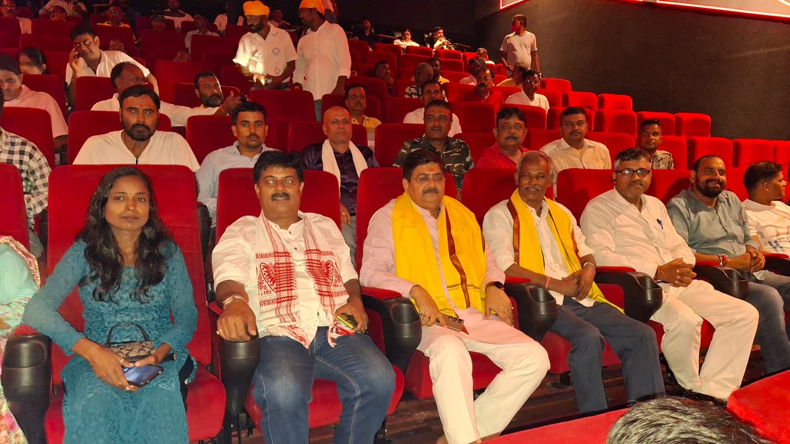 भाजपाइयों को दिखाई गई PM मोदी की डॉक्युमेंट्री फिल्म…