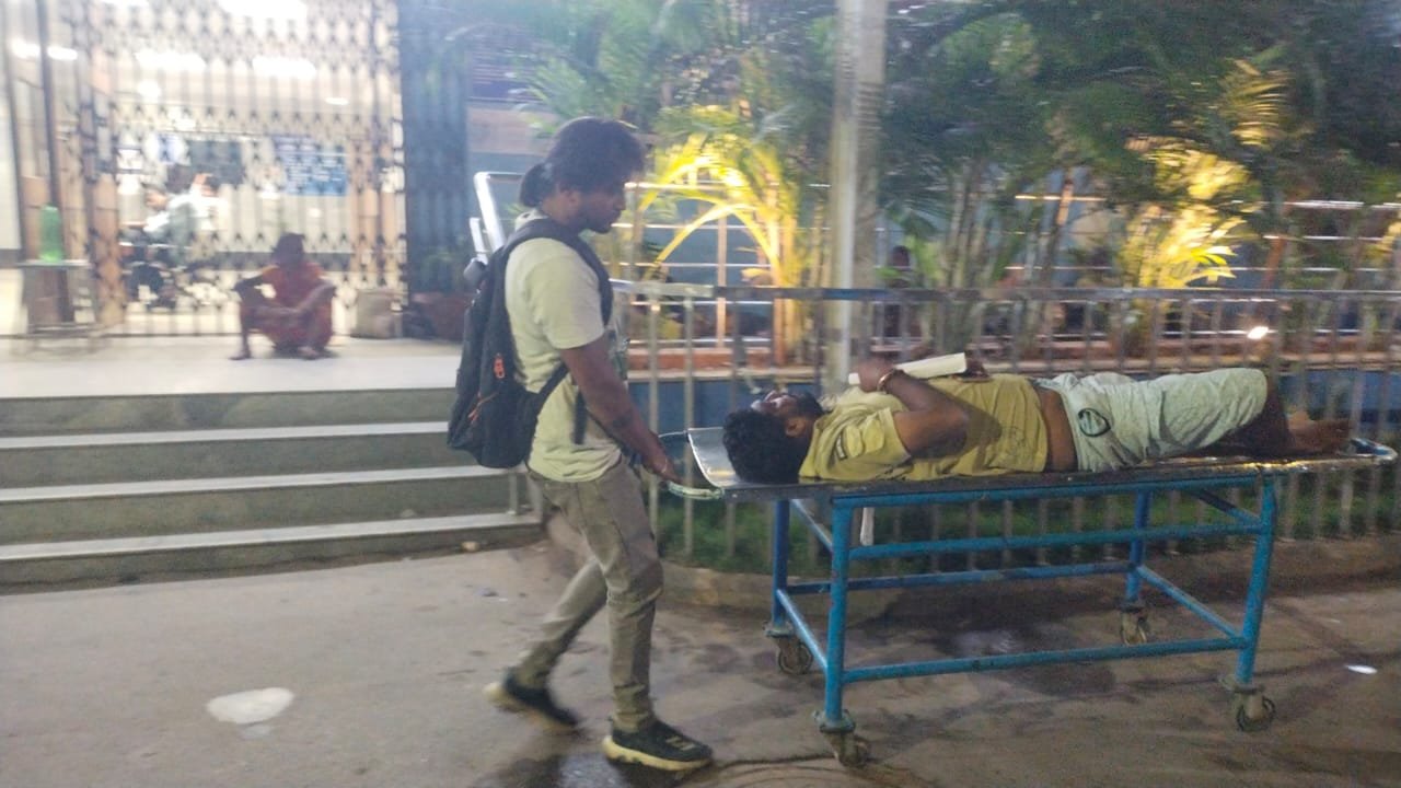 पटाखा फोड़ने को लेकर दो पक्षों में हिंसक झड़प, लाठी-डंडे चले, 5 घायल – 20 के खिलाफ मामला दर्ज…