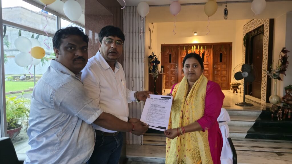 कोचिंग एसोसिएशन प्रतिनिधियों ने झरिया विधायक रागिनी सिंह से की मुलाकात.. सौंपा ज्ञापन…