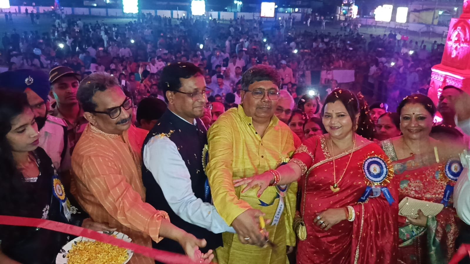 धेमोमैन दुर्गापूजा पंडाल का हुआ भव्य उद्घाटन 50 लाख की लागत से बनी है दिल्ली के अक्षरधाम मंदिर के तर्ज थीम….