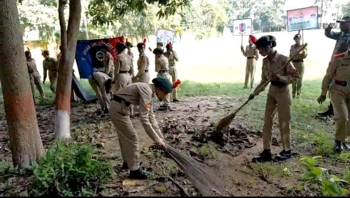 स्वच्छता ही सेवा धनबाद में एनसीसी कैडेट्स ने रैली और सफाई कर दिया संदेश…