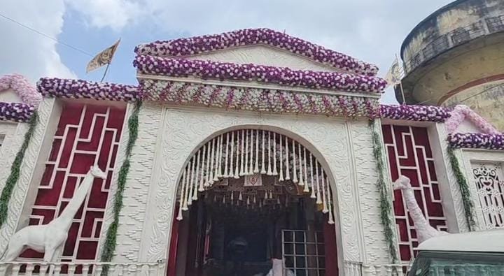 सीओ एवं थाना प्रभारी ने किया पूजा पंडालों का निरिक्षण, देखी सुरक्षा व्यवस्था की तैयारी…