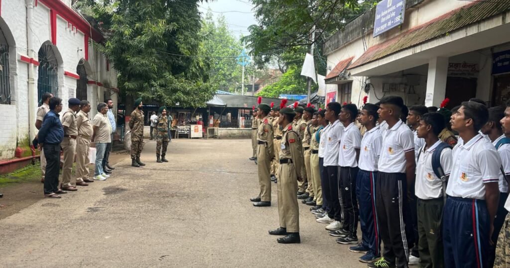 भीड़ तथा ट्राफिक नियंत्रण के लिए एनसीसी कैडेट तैनात…