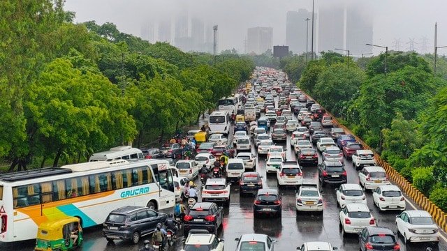 झरिया-बलियापुर मार्ग पर भारी वाहनों पर रोक लगाने का निर्देश…